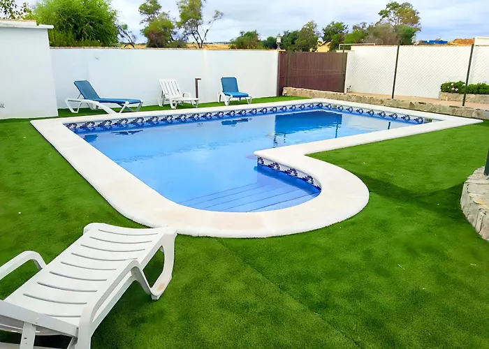 Chalet Piscina Privada Vallada En Conil Holiday home